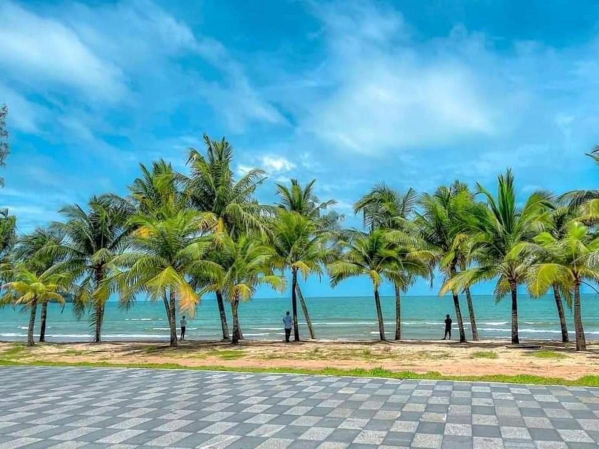 ホテル オムホーム シアヌークビル エクステリア 写真